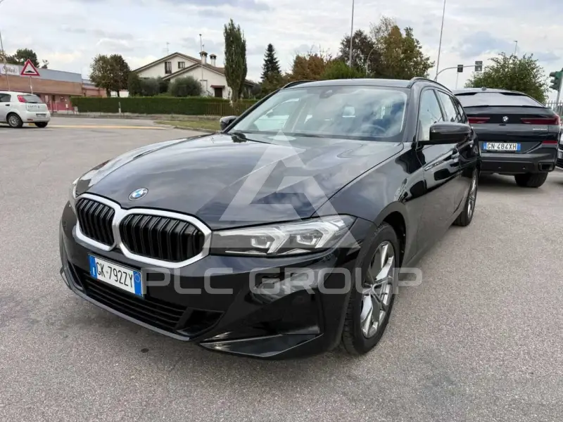 2022 BMW 318