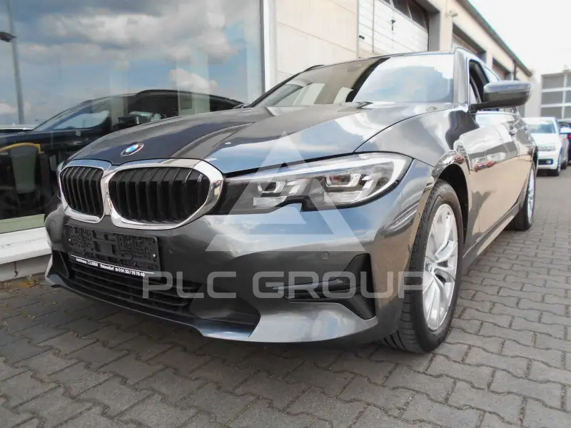 2022 BMW 318