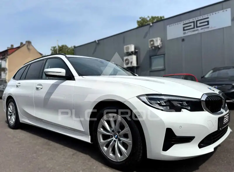 2022 BMW 318