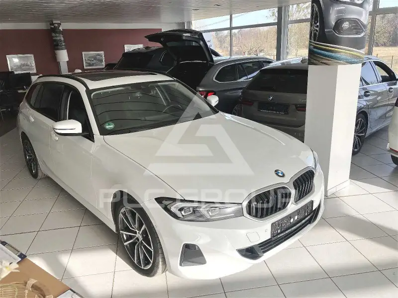 2022 BMW 318