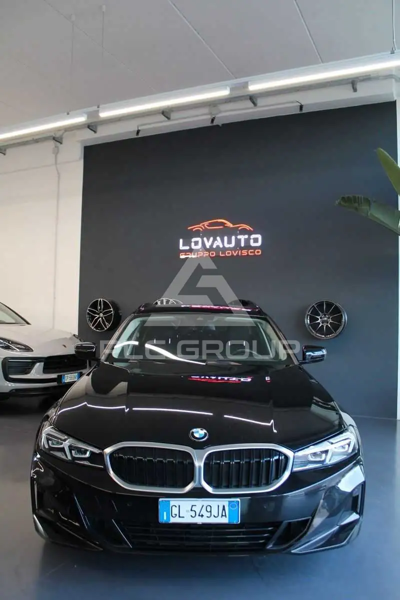 2022 BMW 318