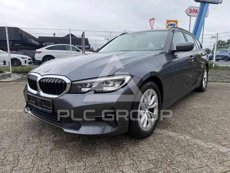 2022 BMW 318