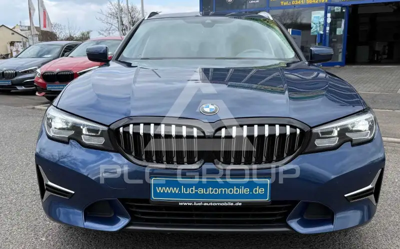 2022 BMW 318