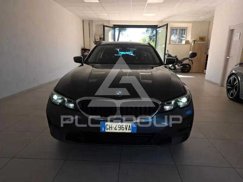 2022 BMW 318