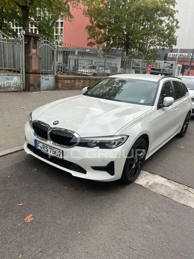 2022 BMW 318