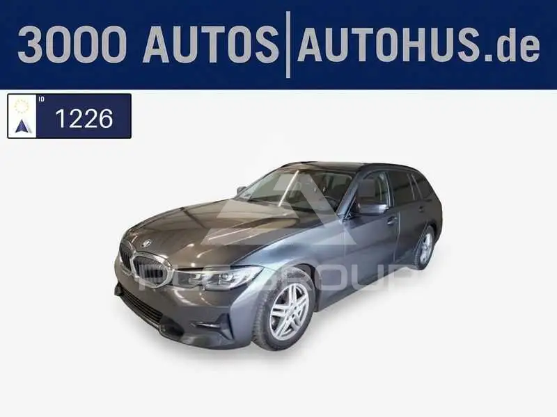2022 BMW 318