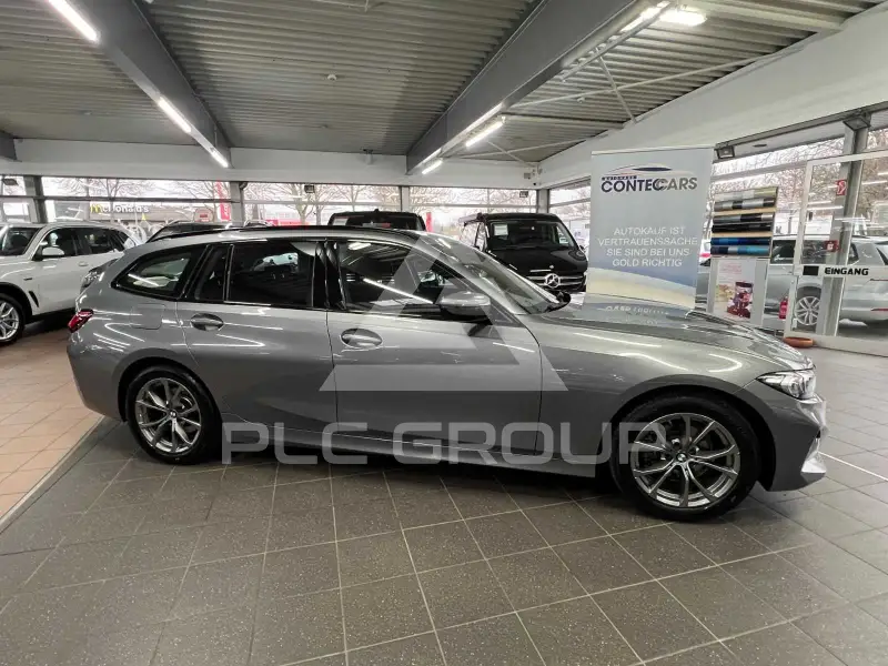 2022 BMW 318