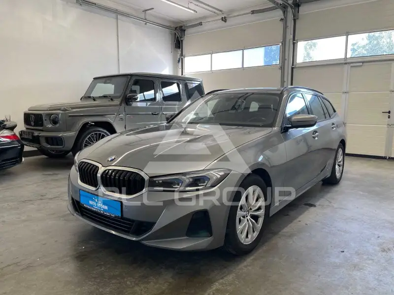 2022 BMW 318