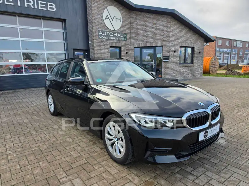 2022 BMW 318