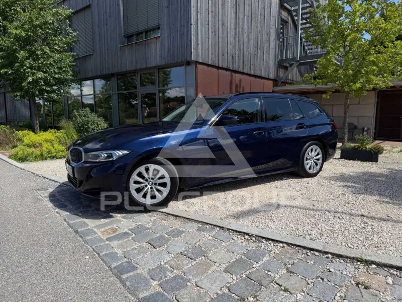 2022 BMW 318