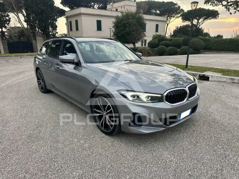 2022 BMW 318