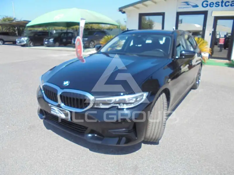 2022 BMW 318