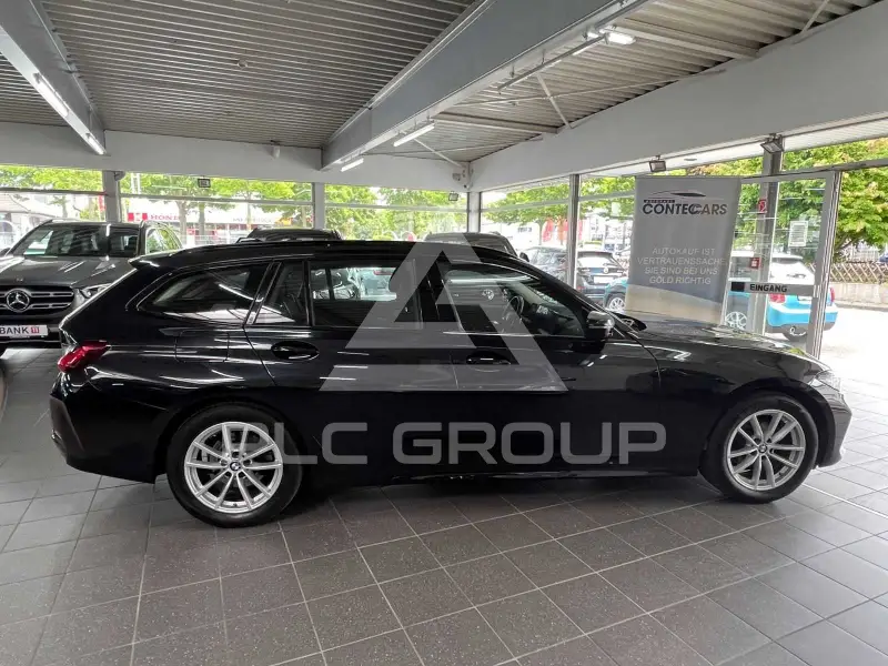 2022 BMW 318