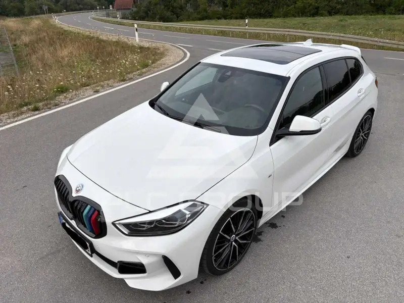 2022 BMW 118