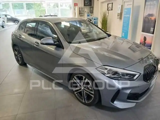 2022 BMW 118