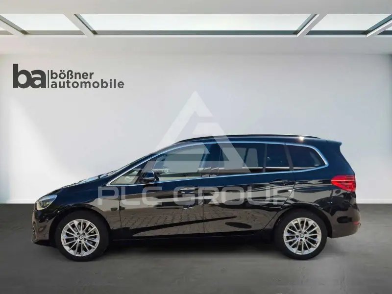 2022 BMW 218
