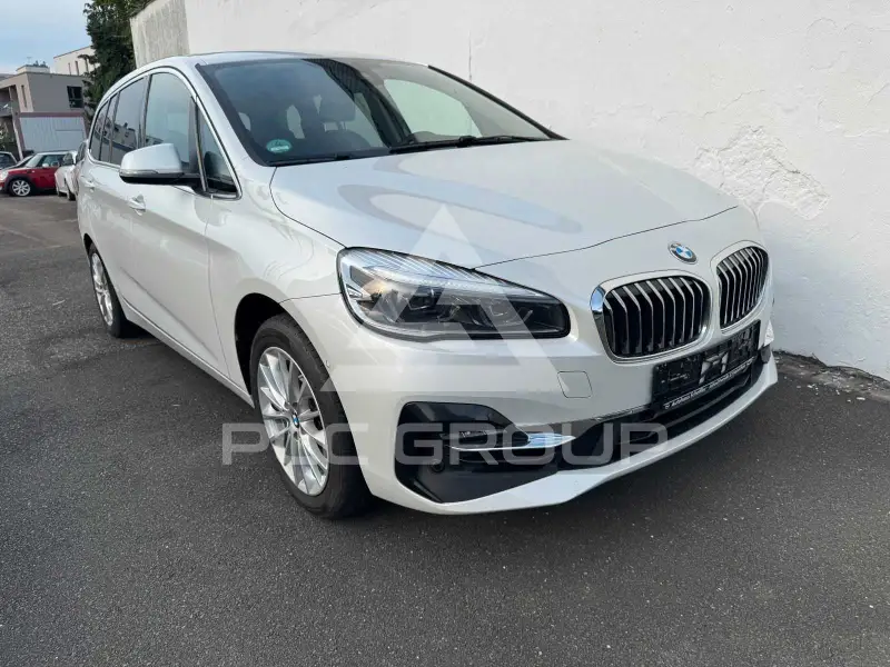 2022 BMW 218