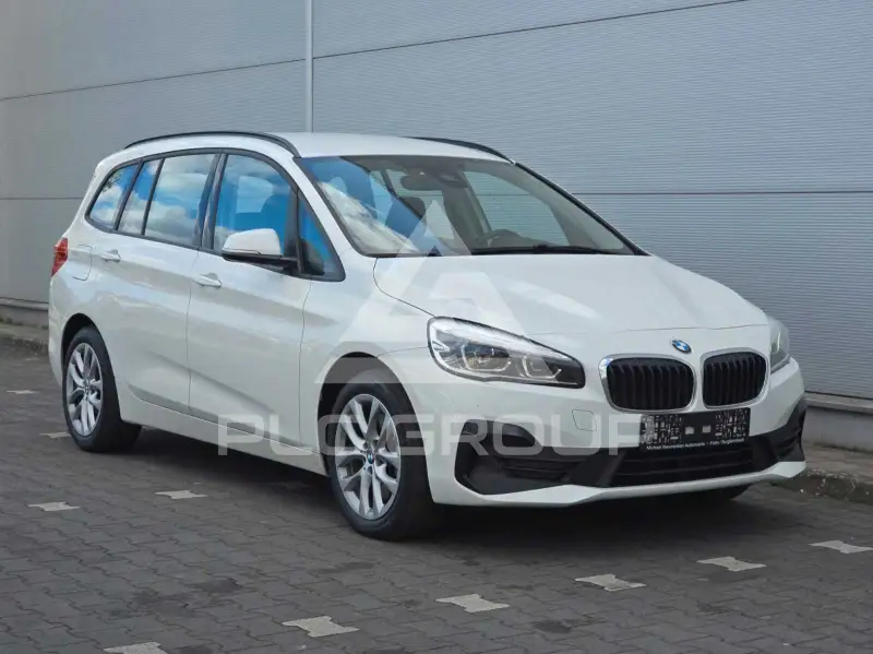 2022 BMW 218