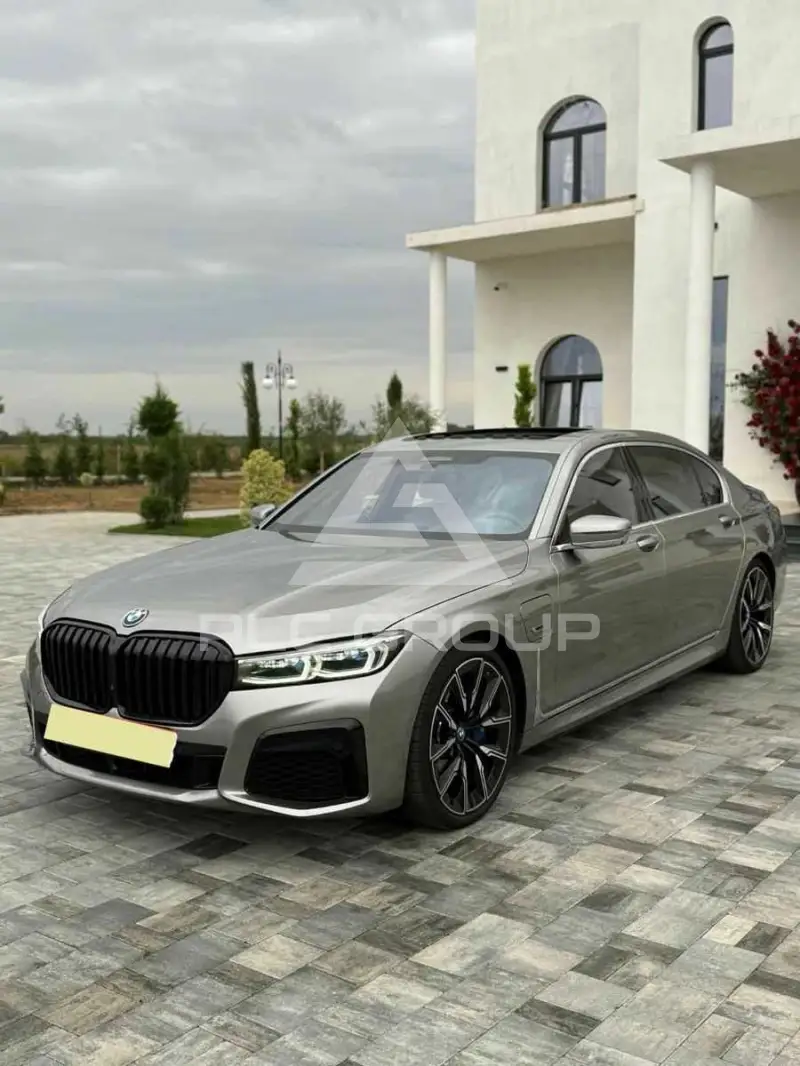 2022 BMW 745