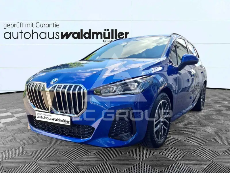 2022 BMW 220