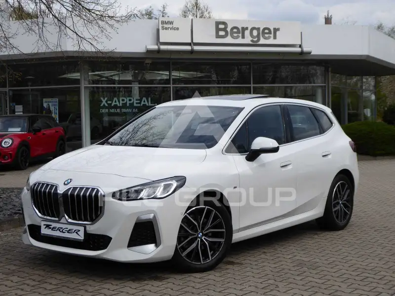2022 BMW 220