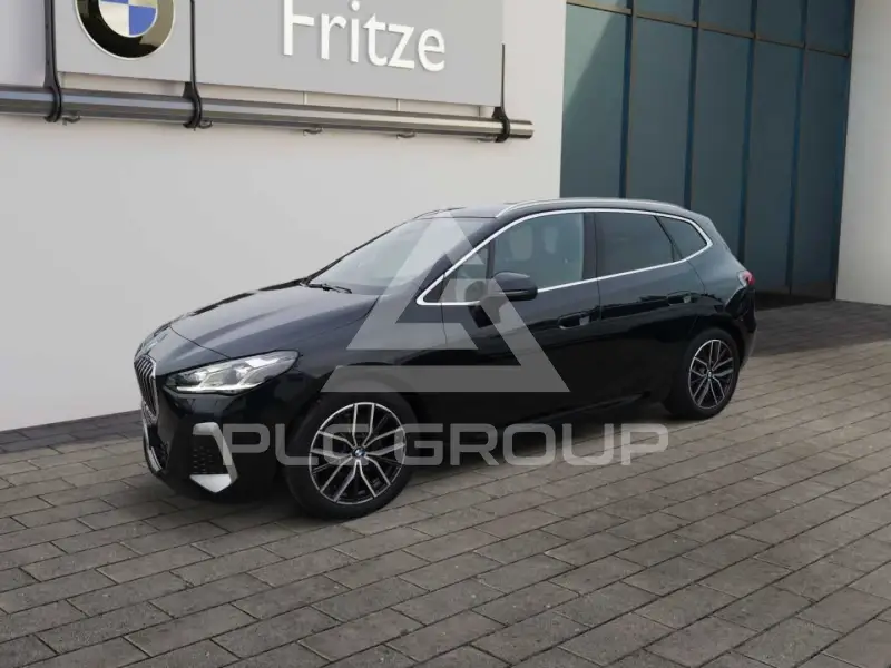 2022 BMW 220