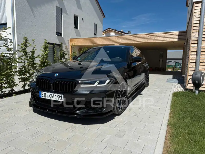 2022 BMW 550M