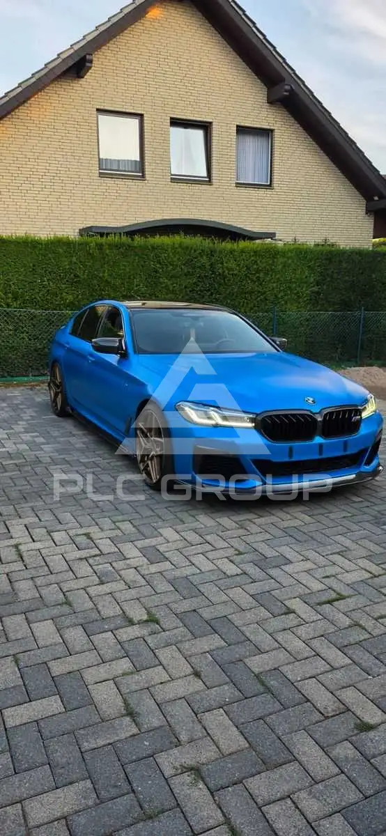 2022 BMW 550M