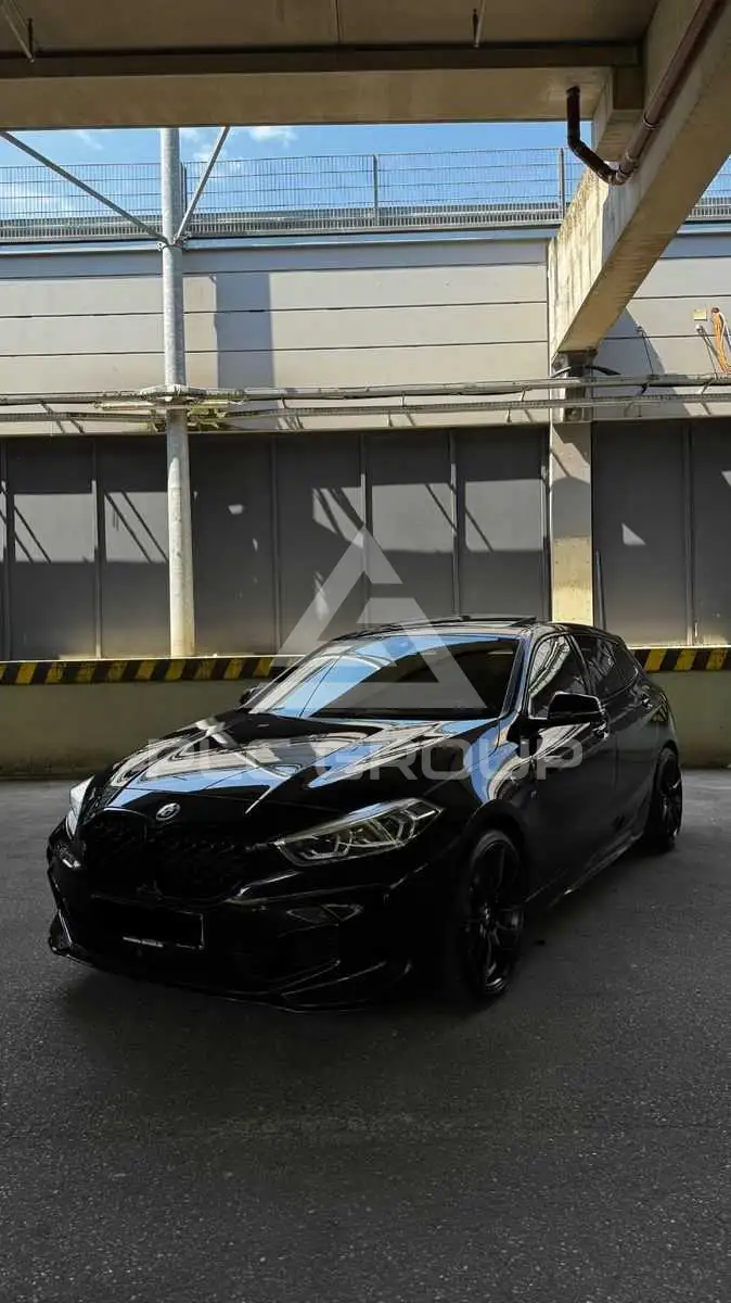 2022 BMW M1