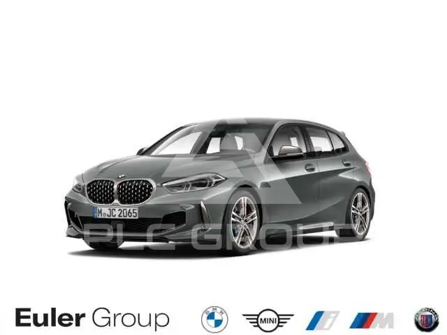 2022 BMW M1