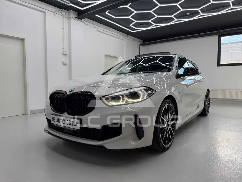 2022 BMW M1