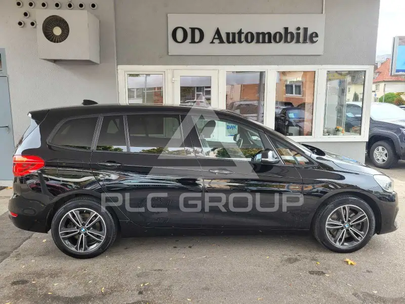 2022 BMW 220