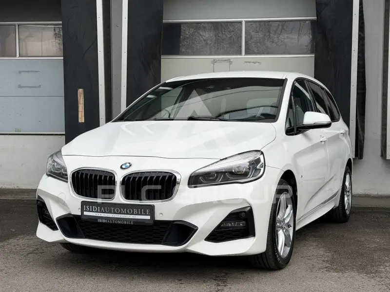 2022 BMW 220
