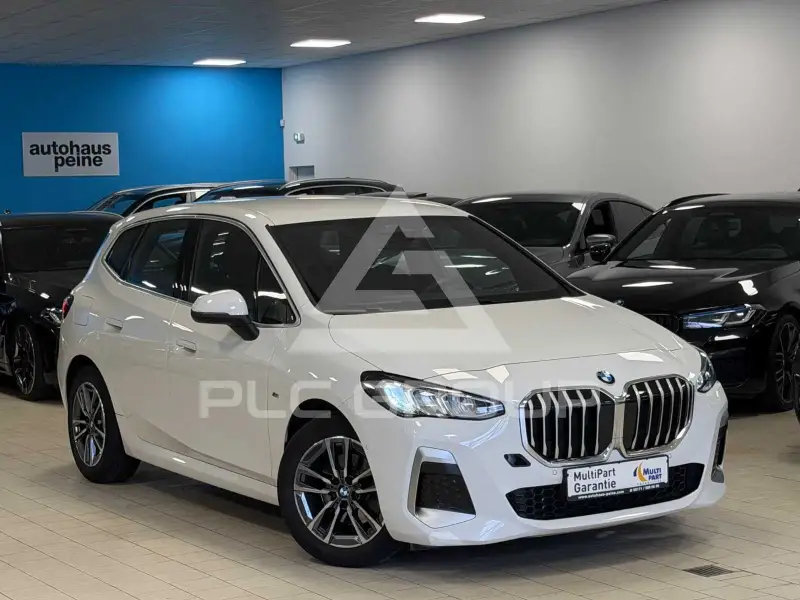 2022 BMW 218