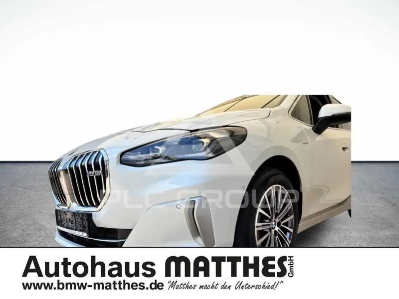 2022 BMW 218