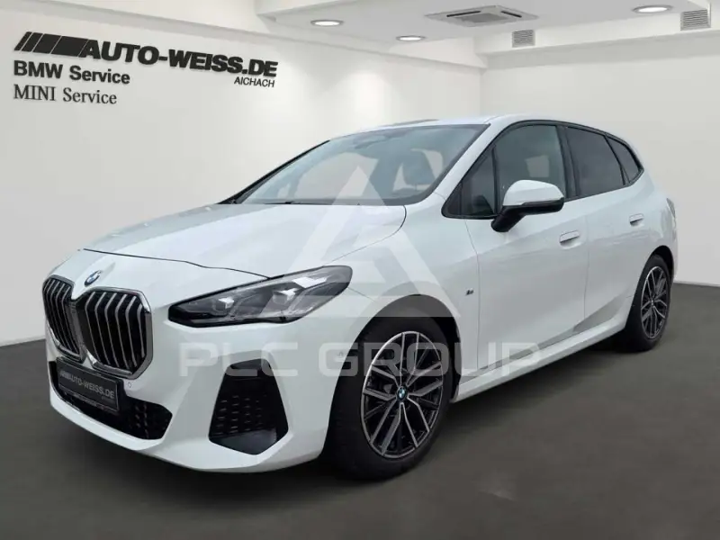 2022 BMW 218