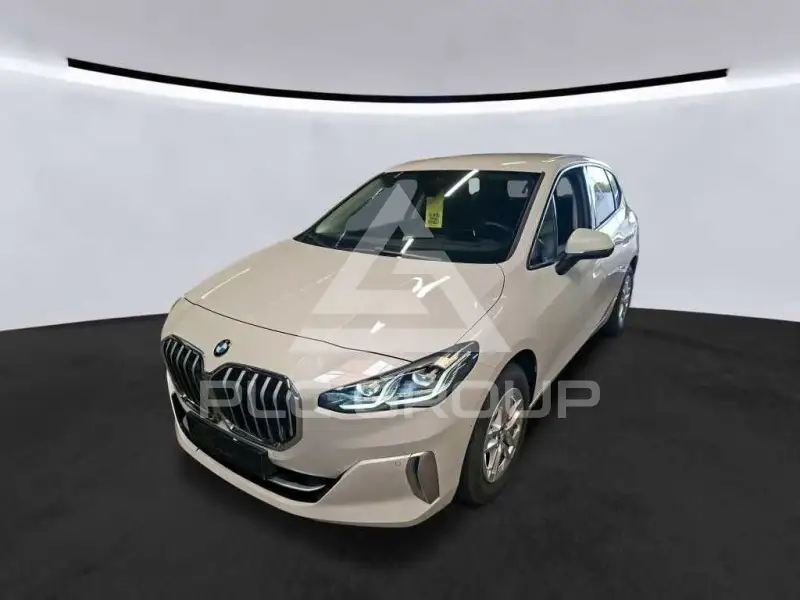 2022 BMW 218