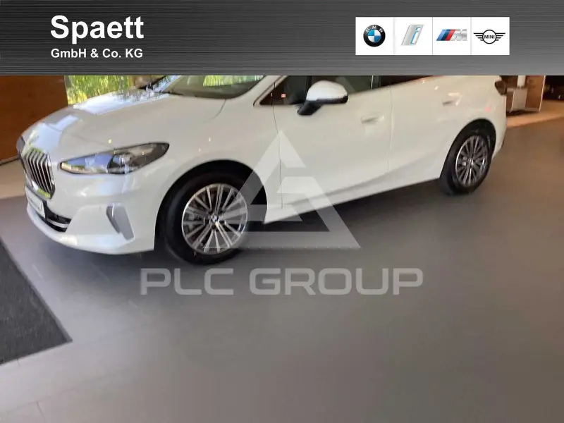 2022 BMW 218