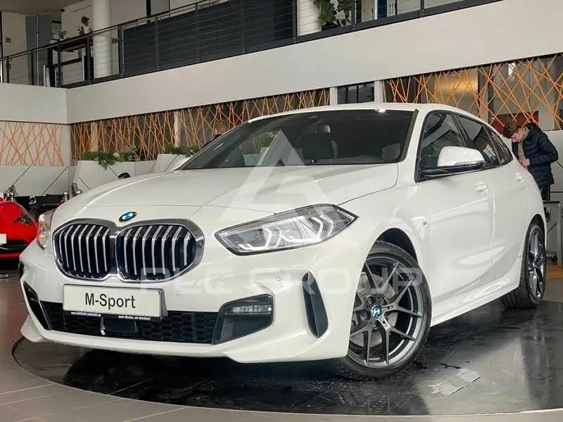 2022 BMW 120
