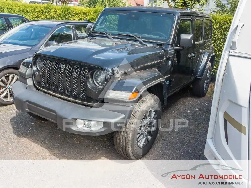 2022 Jeep WRANGLER