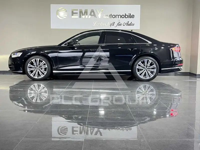 2022 Audi A8