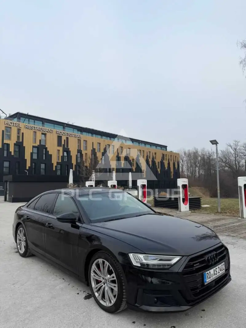 2022 Audi A8