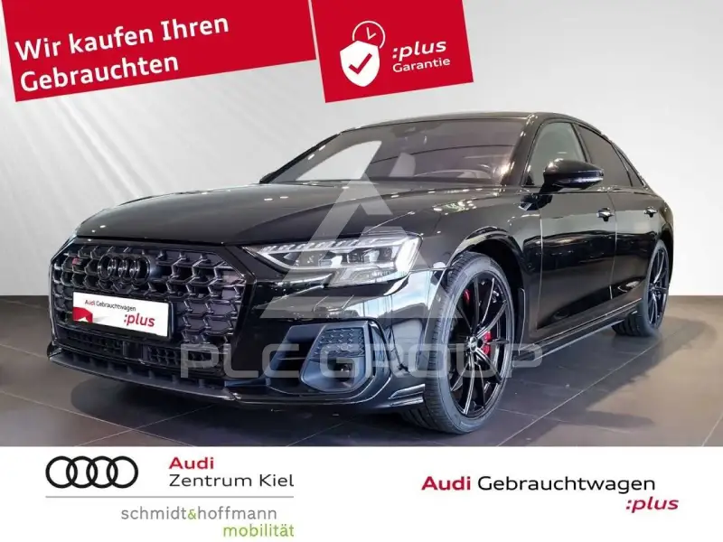 2022 Audi S8