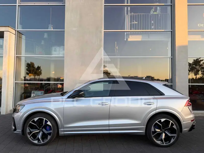 2022 Audi RSQ8