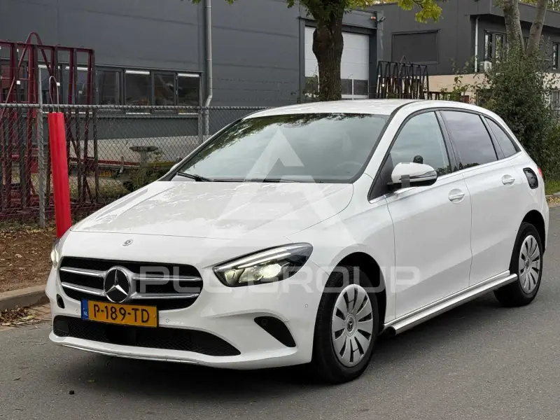 2022 Mercedes Benz B 200