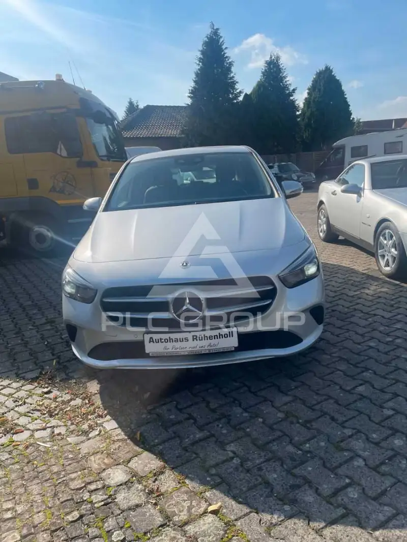 2022 Mercedes Benz B 200