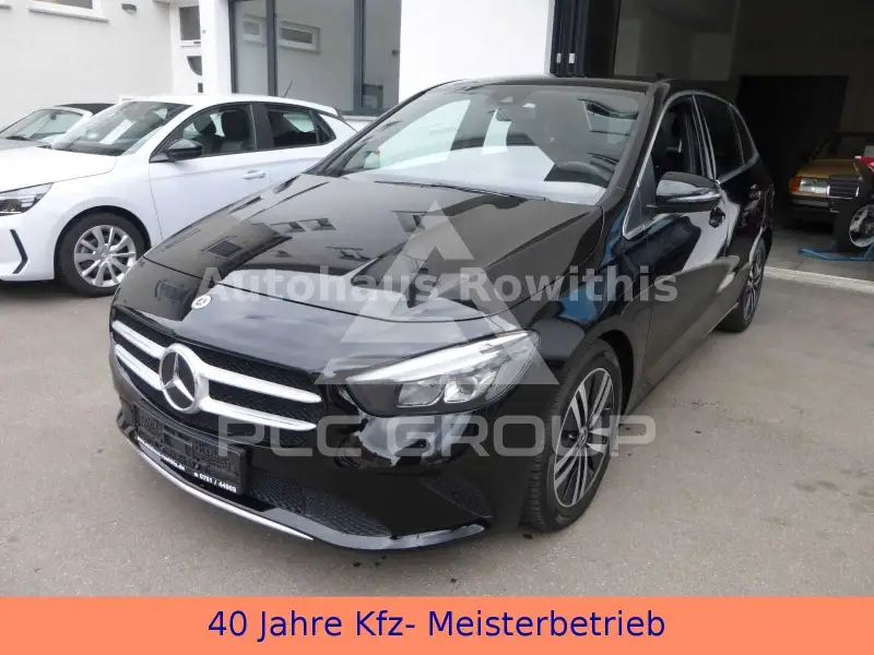 2022 Mercedes Benz B 200