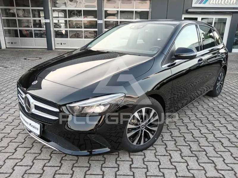 2022 Mercedes Benz B 200