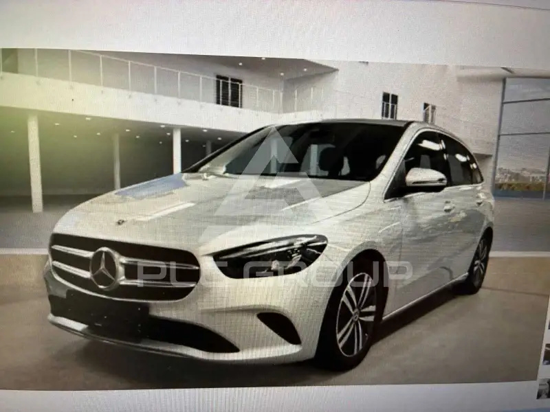 2022 Mercedes Benz B 200