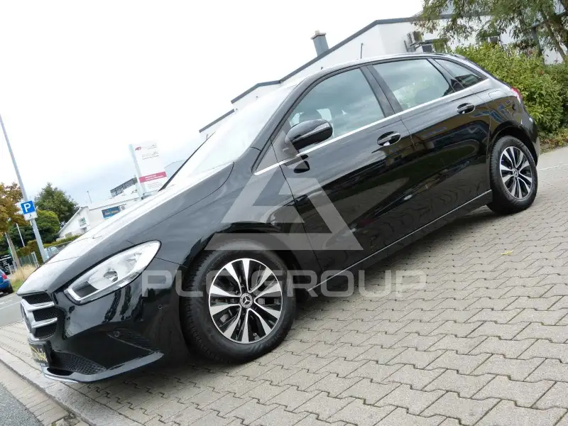 2022 Mercedes Benz B 200